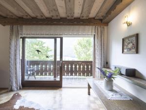 Apartment Appartement 2 by Interhome