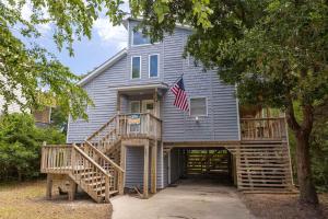 FantaSea Crush Hot Tub and Walk to Beach