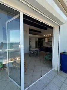 Appartements Spacious air-conditioned duplex with 270 degree sea views : photos des chambres