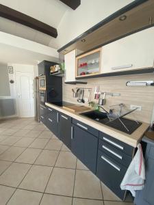 Appartements Spacious air-conditioned duplex with 270 degree sea views : photos des chambres