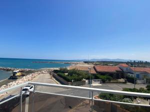 Appartements Spacious air-conditioned duplex with 270 degree sea views : photos des chambres