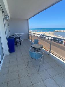 Appartements Spacious air-conditioned duplex with 270 degree sea views : photos des chambres