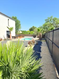 Villas Somptueuse villa luxueuse piscine jacuzzi : Villa