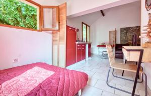 Maisons de vacances Cozy Home In Les Eyzies : photos des chambres
