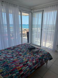 Appartements Spacious air-conditioned duplex with 270 degree sea views : photos des chambres