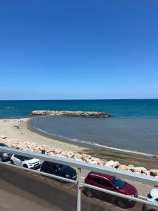 Appartements Spacious air-conditioned duplex with 270 degree sea views : photos des chambres