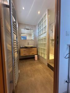 Appartements Spacious air-conditioned duplex with 270 degree sea views : photos des chambres