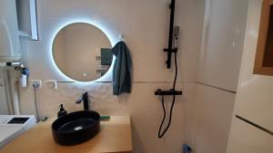 Appartements studio agreable a 2 pas du centre ville : photos des chambres