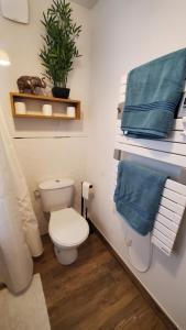 studio agréable à 2 pas du centre ville, parking privé