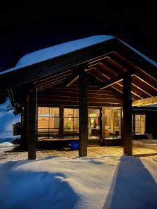 Nature-Close Cabin By The Water