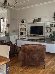 Green Point - Beautiful Two Bedroom Apartment