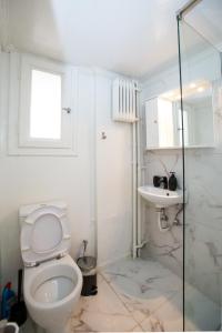 Athens Central Jacuzzi Retreat