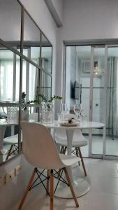 Relax in style with fast WIFI Netflix