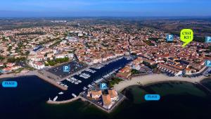 ColorChic 3 étoiles - Parking Privé Terrasse Clim - 120m2 Plein centre