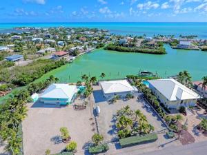 Pier Pressure - Luxury Waterfront Pool Home, 100 Dock