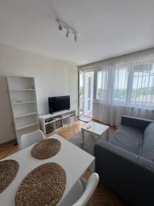 Blue Horizon Apartment