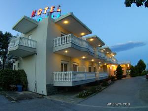 Hotel Akrogiali Olympos Greece