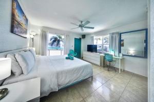 Efficiency King Room room in Horizon by the Sea Inn