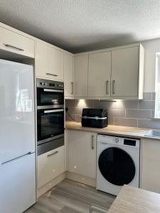 Littleton Manor Apartment near Southport free Parking Netflix Sky Ultimate