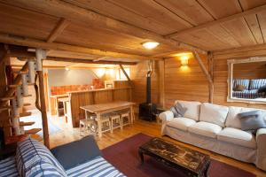 Maisons de vacances Alauzon : Maison 3 Chambres