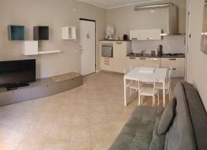 Casa Maria Teresa, piscina e campo da tennis