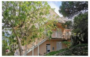 Amazing Apartment In Cavtat With Wifi