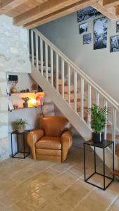 Charmante maison de ville en pierre avec piscine