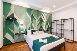 Deluxe Apartment - Jacuzzi & Cinema, 500m to Metro B, 6-8 pax img8