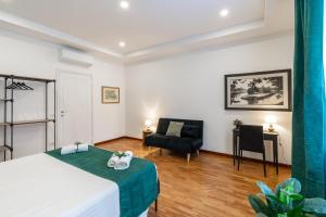 Deluxe Apartment - Jacuzzi & Cinema, 500m to Metro B, 6-8 pax img11