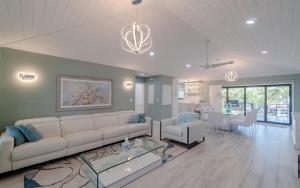 Villa Franchella - Waterfront Luxury Home, Pool, 45 Dock