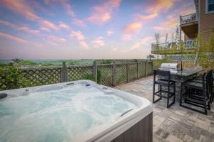 Seaside Rose-Ocean Front, Private Pool, Ht Tub, Slps 28