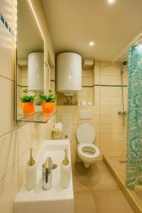 Green Natural Cozy Studios In Budapest