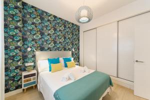 Hoyo de Esparteros by Lovely Rentals