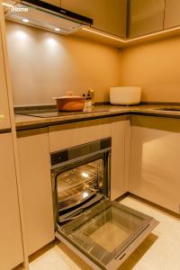 Luxury 3BR Riverside Opulence - Panoramic CBD D1
