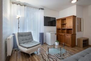 Two-Bedroom Suite (4 Adults) room in Penzion Blesk