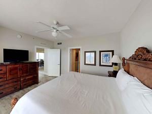 Calypso Resort & Towers #1809W