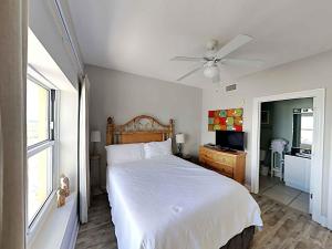 Calypso Resort & Towers #1809W