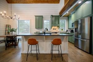 Once Upon a Pine - couples family secluded great location