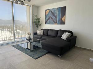 Modern Apartment in Downtown. AC+ Wifi!