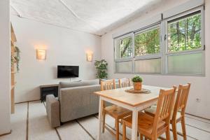 Cosy flat with good connections - Luis Ruiz 2