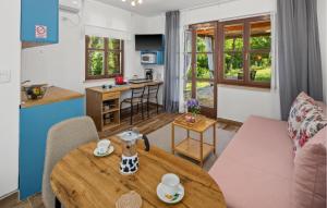 Beautiful Home In Rovinj With Wifi