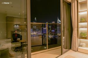 The Opera - Level 22 SkyLine RiverView CBD 78m2