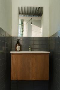 The Duck Dive El Tunco