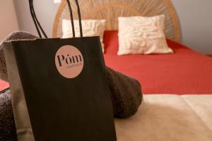 Calia by Pom, parking, piscine