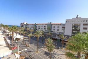 Calia by Pom, parking, piscine