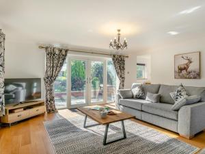 4 Bed in Westward Ho 91814