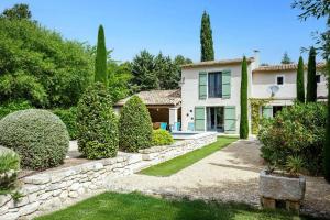 Villa Les Alpilles by Villa Plus