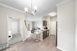 Houston Lakeside Living