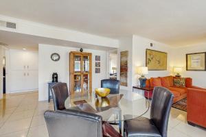 Palm Springs Sunrise Condo