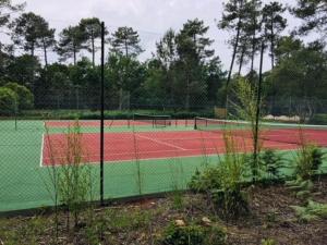 Maisons de vacances La Petite Maison dans la Pinede : photos des chambres